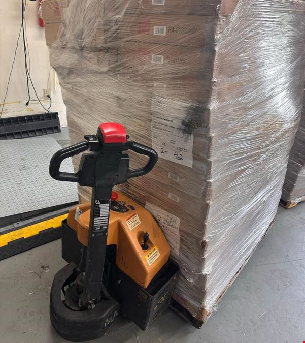 Raleigh Warehouse for Rent 1798 100 20000 SF 8808 Running Oak